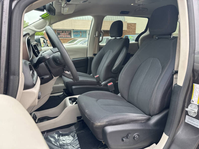 2017 Chrysler Pacifica Touring