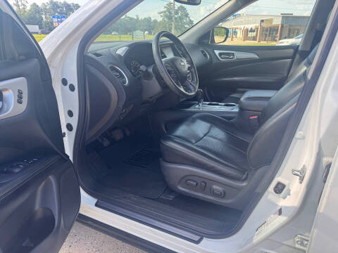 2017 Nissan Pathfinder SL