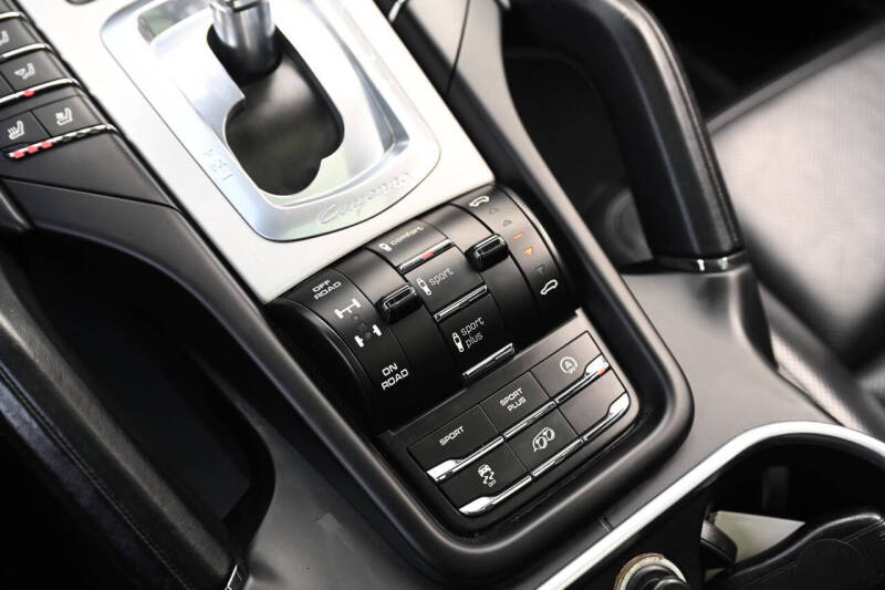 2016 Porsche Cayenne GTS