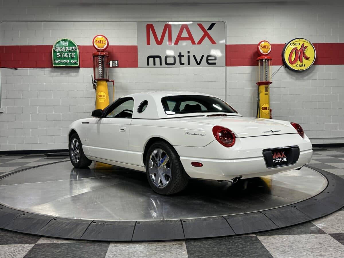 2003 Ford Thunderbird 6