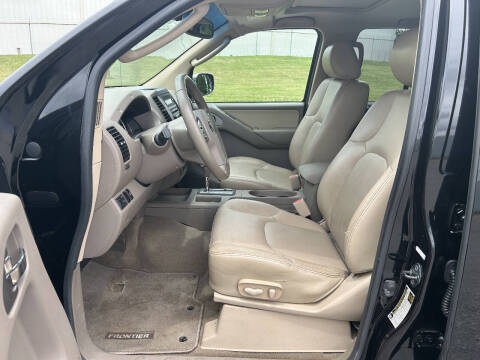 2009 Nissan Frontier LE