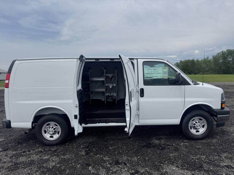 2026 Chevrolet Express 2500