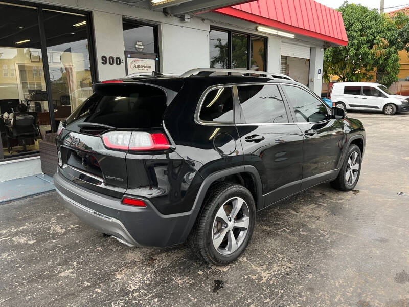 2019 Jeep Cherokee Limited photo 2