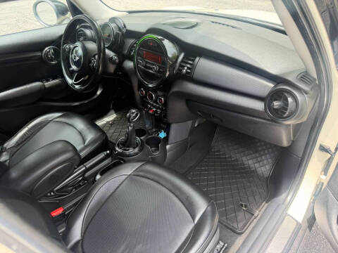 2015 MINI Hardtop 4 Door Cooper