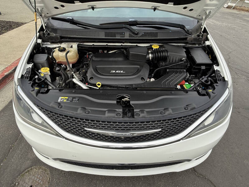 2017 Chrysler Pacifica Limited