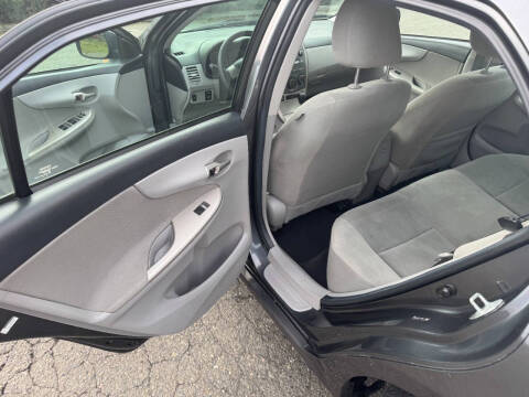 2011 Toyota Corolla LE