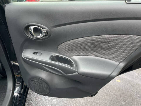 2012 Nissan Versa 1.6 S