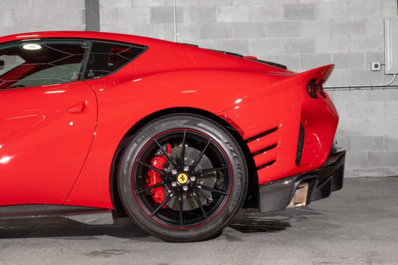 2022 Ferrari 812 Competizione