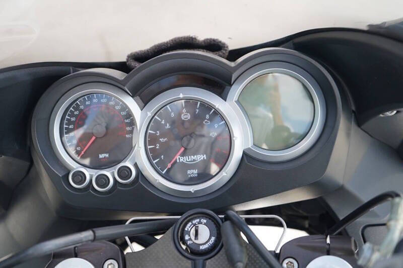 2011 Triumph Sprint GT 1050