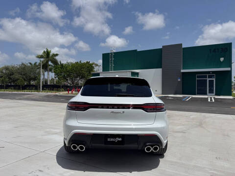 2022 Porsche Macan