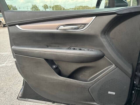 2022 Cadillac XT5 Luxury