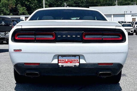 2015 Dodge Challenger SXT