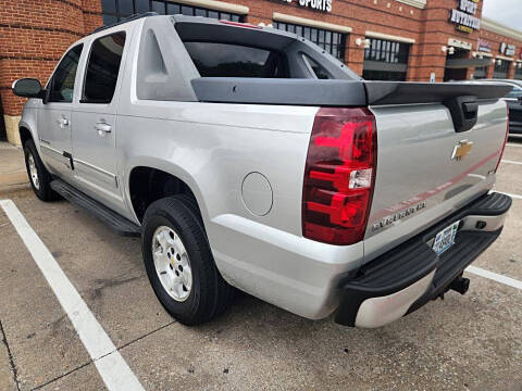 2011 Chevrolet Avalanche LS