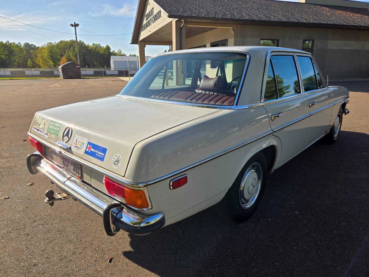 1972 Mercedes-Benz 220 3