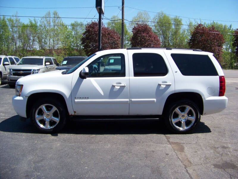 2008 Chevrolet Tahoe for sale at C and L Auto Sales Inc. in Decatur IL