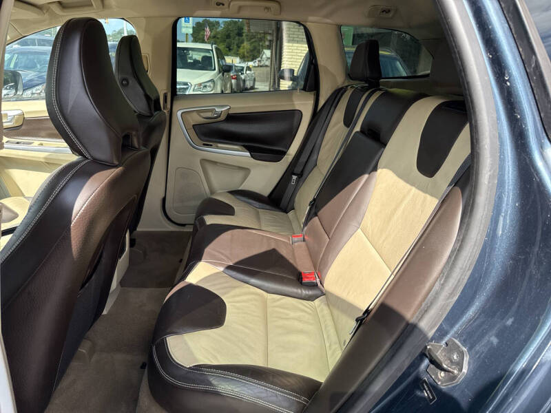 2011 Volvo XC60 3.2 R-Design