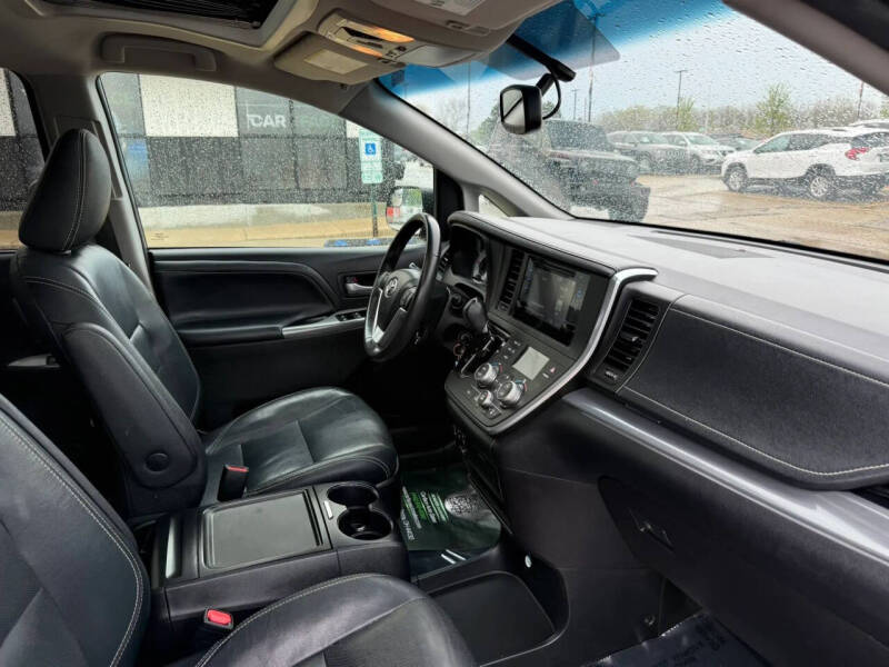 2017 Toyota Sienna