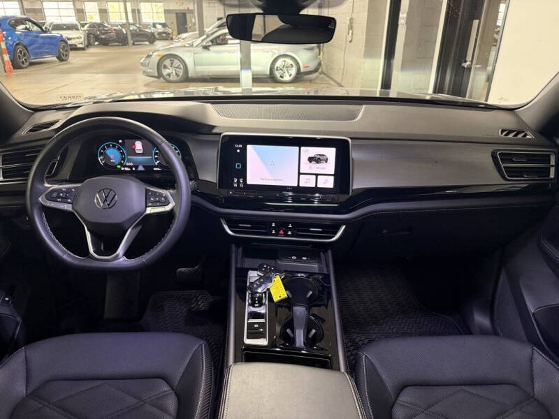 2024 Volkswagen Atlas Cross Sport SE 4Motion