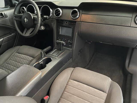 2006 Ford Mustang GT Deluxe