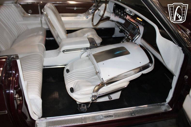 1964 Ford Thunderbird