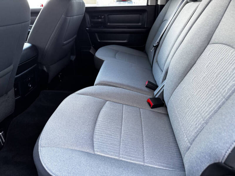 2023 RAM 1500 Classic Express