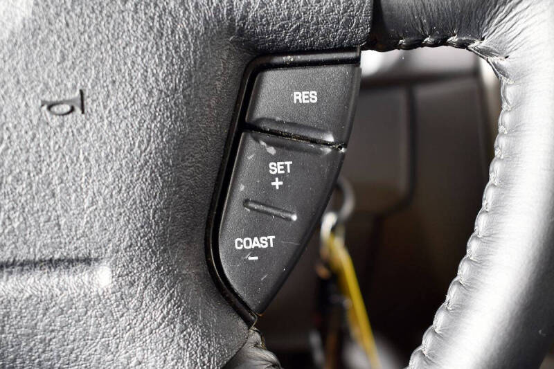 2004 Ford Explorer XLT