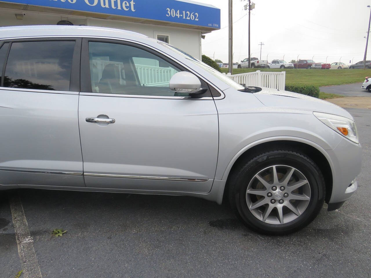 2017 Buick Enclave for sale at Colbert's Auto Outlet in Hickory, NC