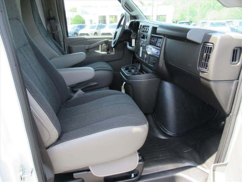 2026 GMC Savana 2500