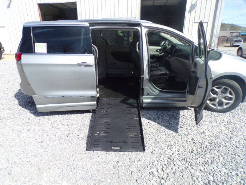 2018 Chrysler Pacifica Touring L