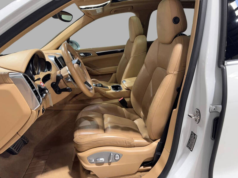 2015 Porsche Cayenne S E-Hybrid