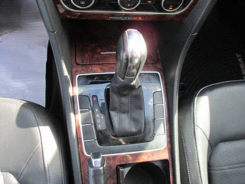 2012 Volkswagen Passat SEL PZEV