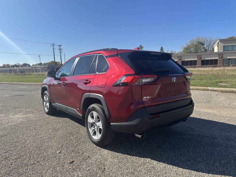2021 Toyota RAV4 Hybrid XLE