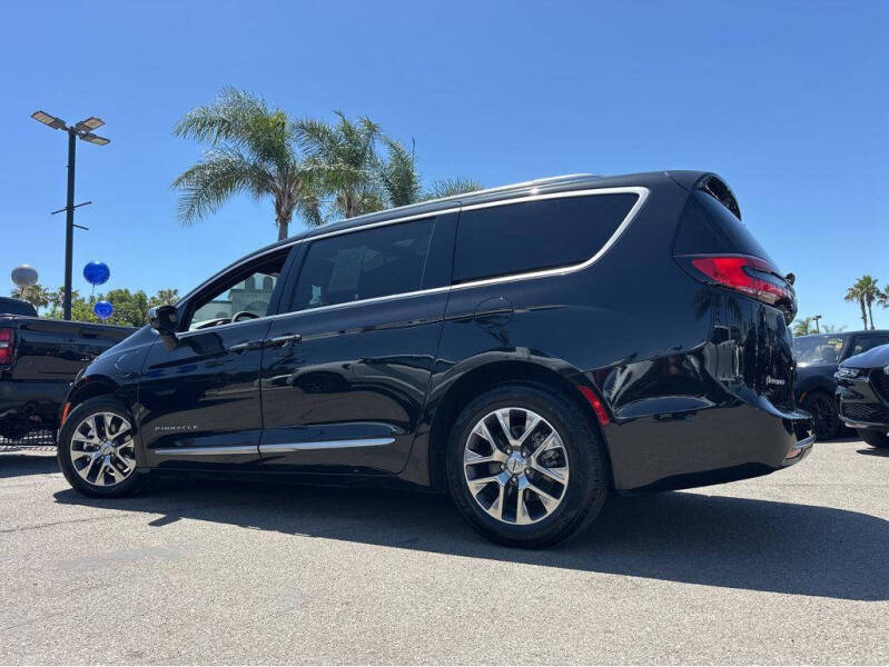 2023 Chrysler Pacifica Plug-In Hybrid Pinnacle
