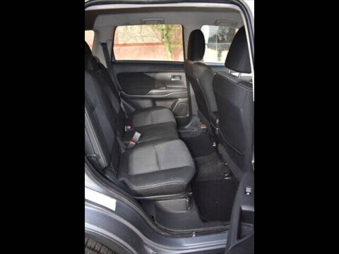 2016 Mitsubishi Outlander SE
