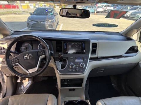 2017 Toyota Sienna