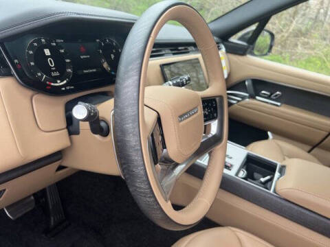 2025 Land Rover Range Rover P530 SE