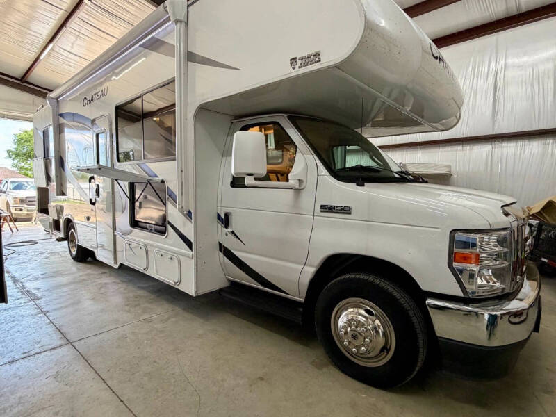2021 Thor Motor Coach Chateau 28Z