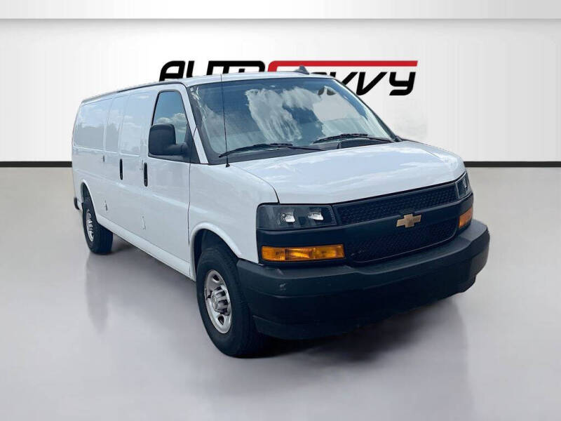 2025 Chevrolet Express 2500