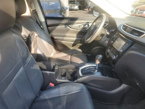 2015 Nissan Rogue SV