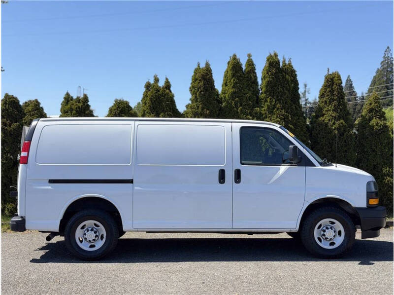 2020 Chevrolet Express 3500