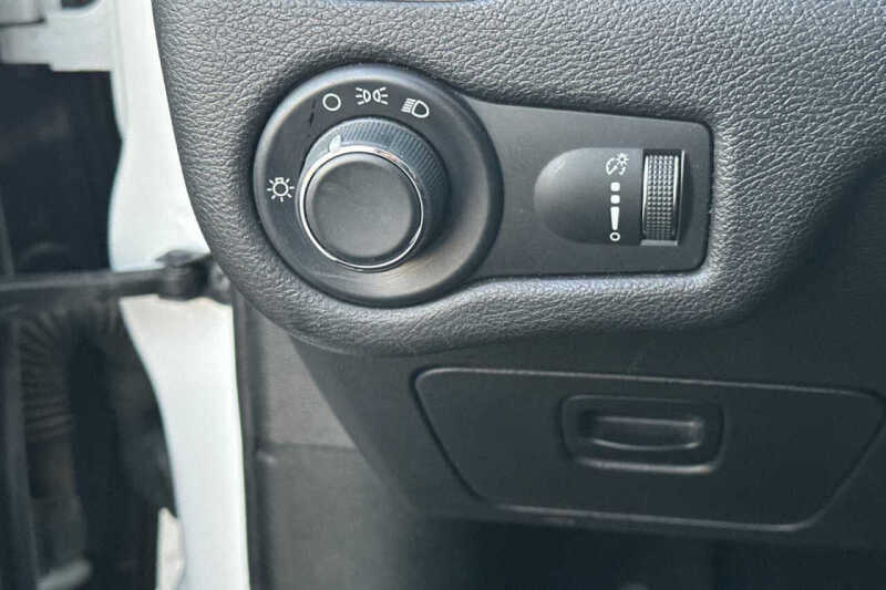 2017 Jeep Cherokee Sport Altitude