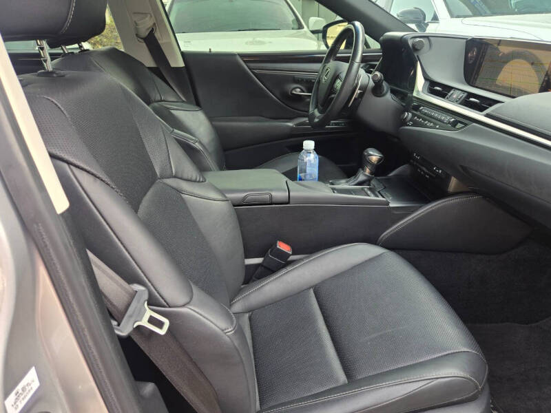 2019 Lexus ES 350 Luxury