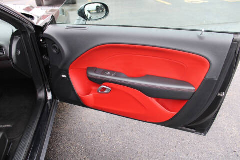 2015 Dodge Challenger SXT Plus