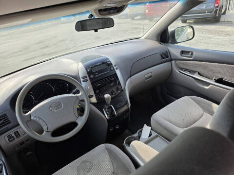 2007 Toyota Sienna LE 7-Passenger