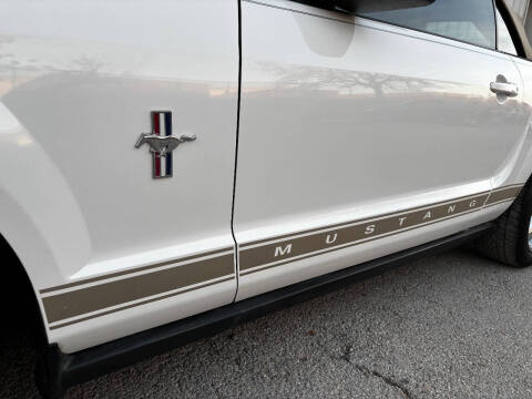 2007 Ford Mustang V6 Deluxe