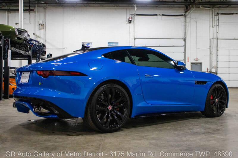 2020 Jaguar F-TYPE R