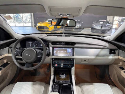 2016 Jaguar XF 35t Prestige