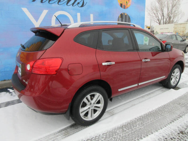 2012 Nissan Rogue SV photo 4