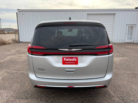 2024 Chrysler Pacifica Touring L