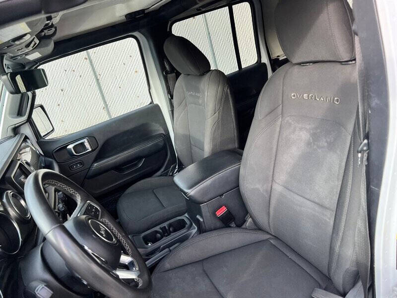 2023 Jeep Gladiator Overland